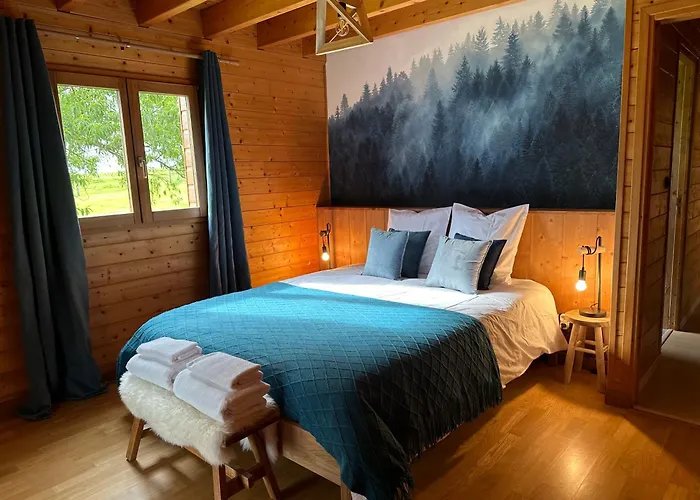 Chalet Dans Un Ecrin De Verdure Avec Spa Privatif